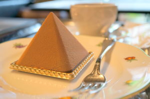 オ・グリニエ・ドールのピラミッド